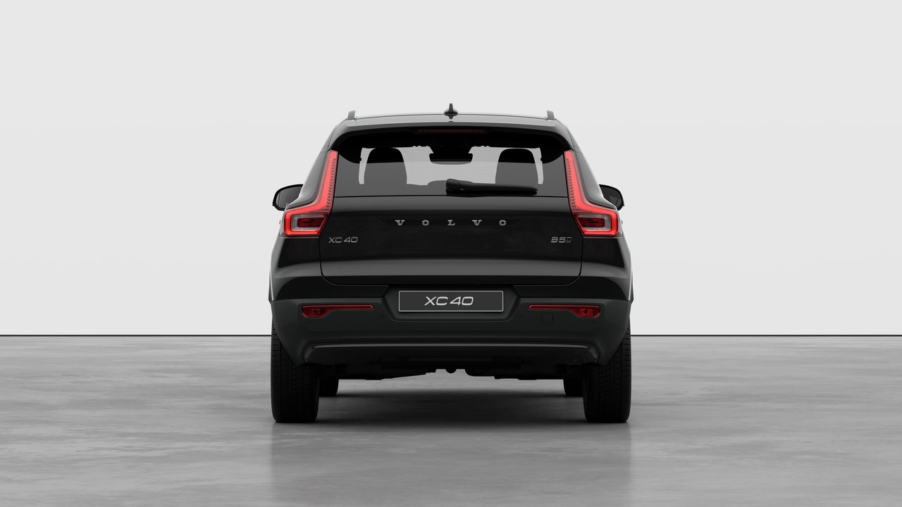 2026 Volvo XC40 - Image 6