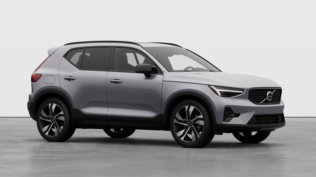 2026 Volvo XC40 - Image 3