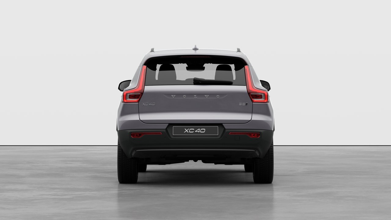 2026 Volvo XC40 - Image 6