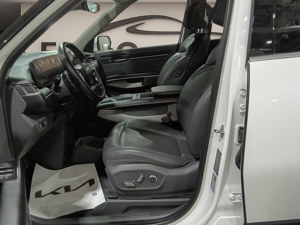 2024 Kia EV9 - Image 9