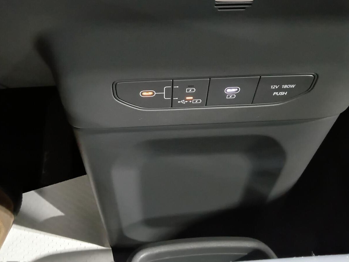 2024 Kia EV9 - Image 22