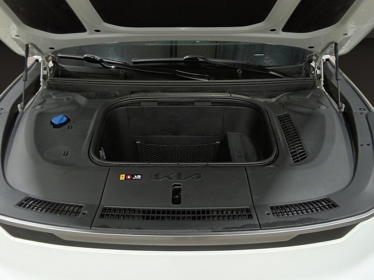 2024 Kia EV9 - Image 28