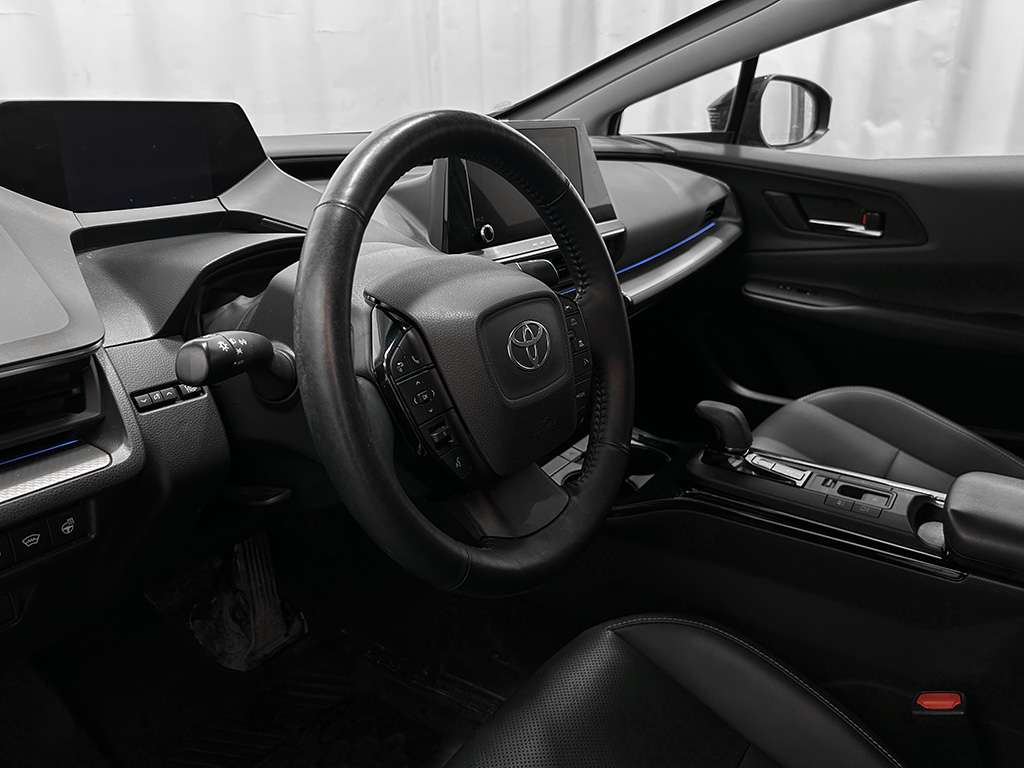 2024 Toyota Prius - Image 8