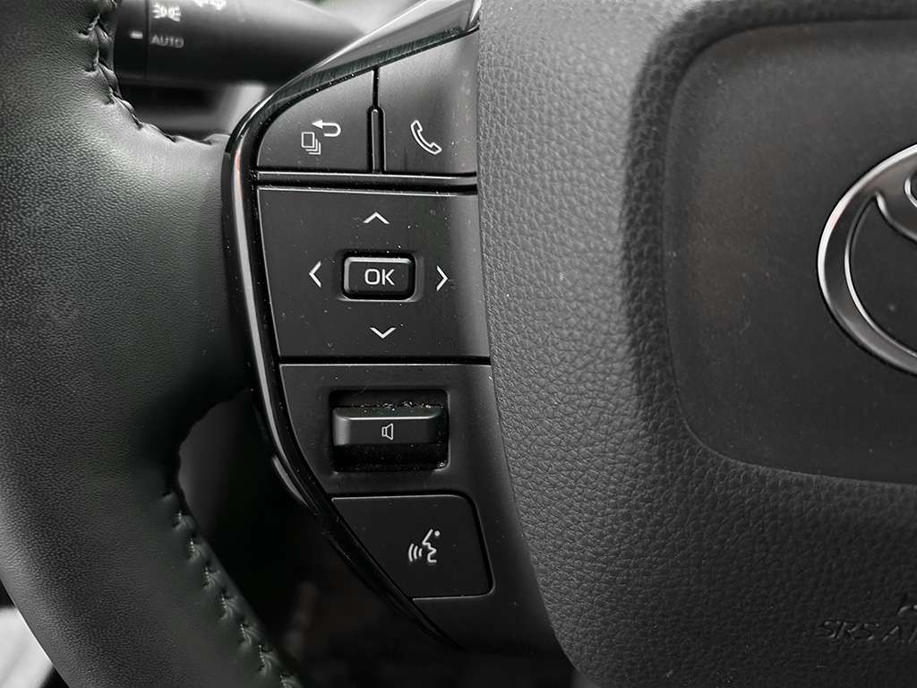 2024 Toyota Prius - Image 10