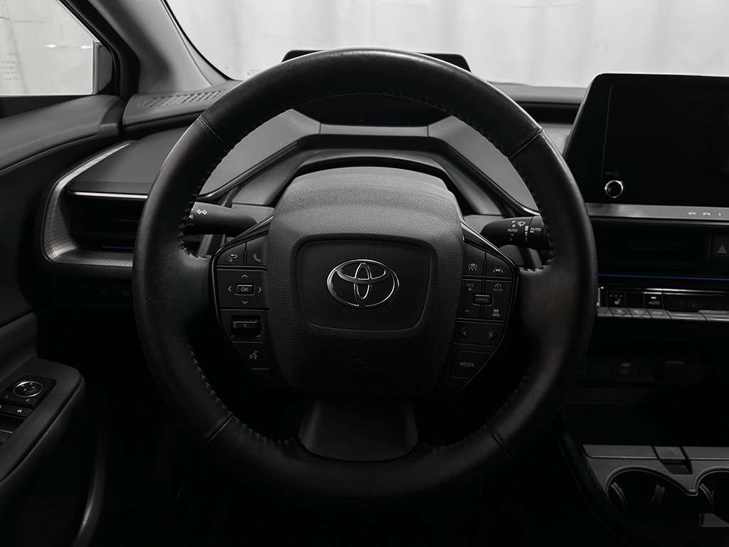 2024 Toyota Prius - Image 11
