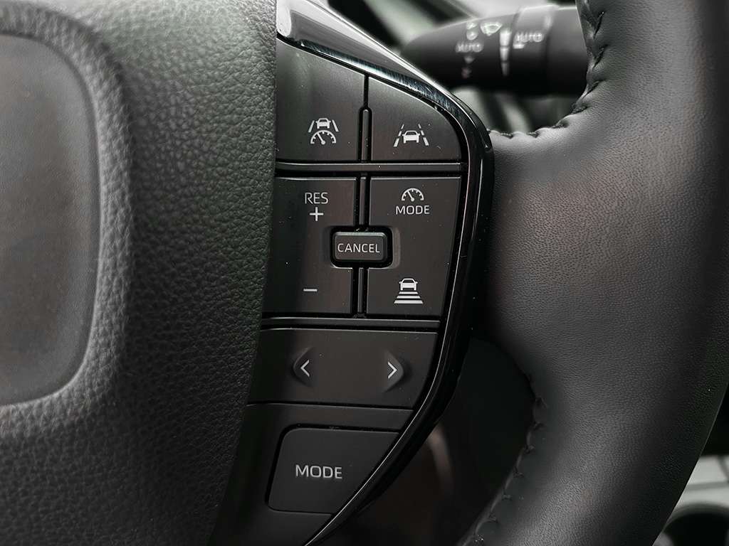 2024 Toyota Prius - Image 12