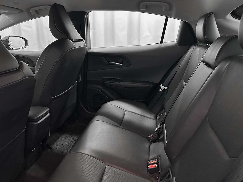 2024 Toyota Prius - Image 16