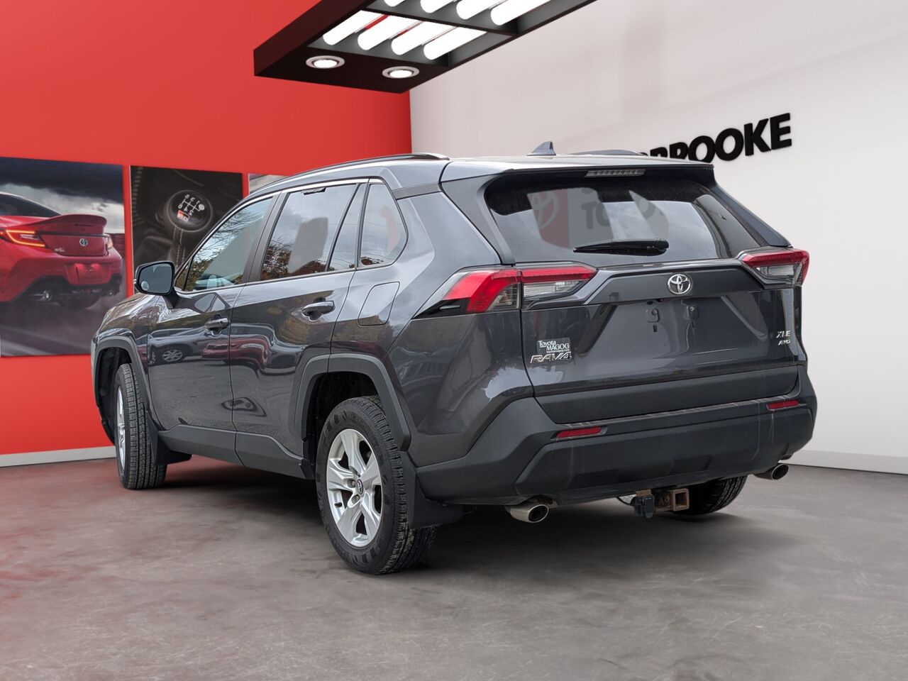 2019 Toyota RAV4 - Image 5