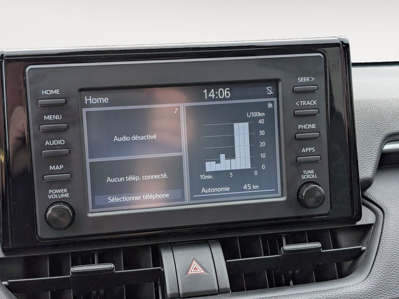2019 Toyota RAV4 - Image 10
