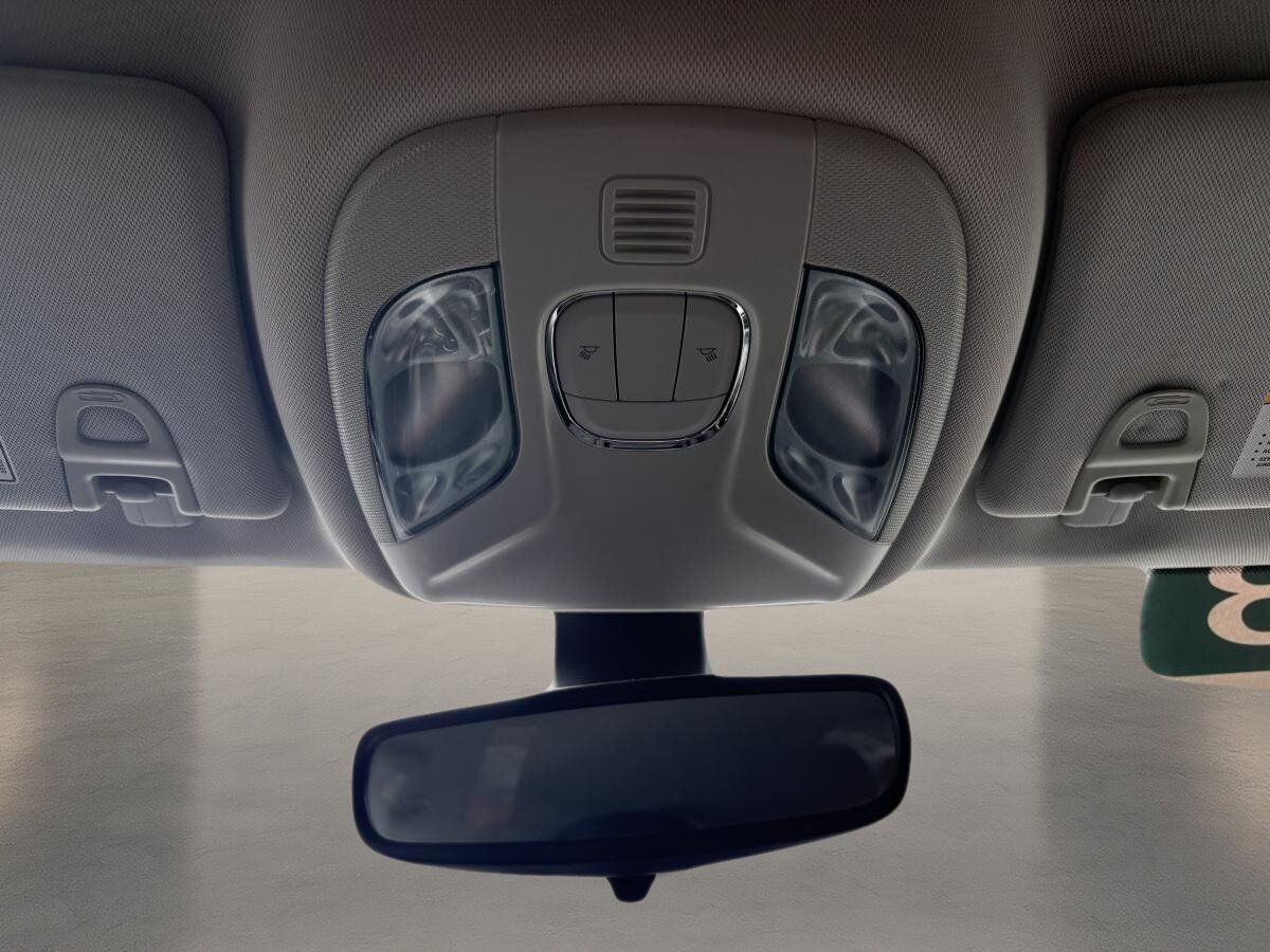 2018 Jeep Compass - Image 19