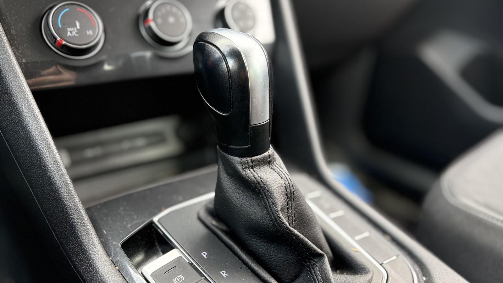 2021 Volkswagen Tiguan - Image 19