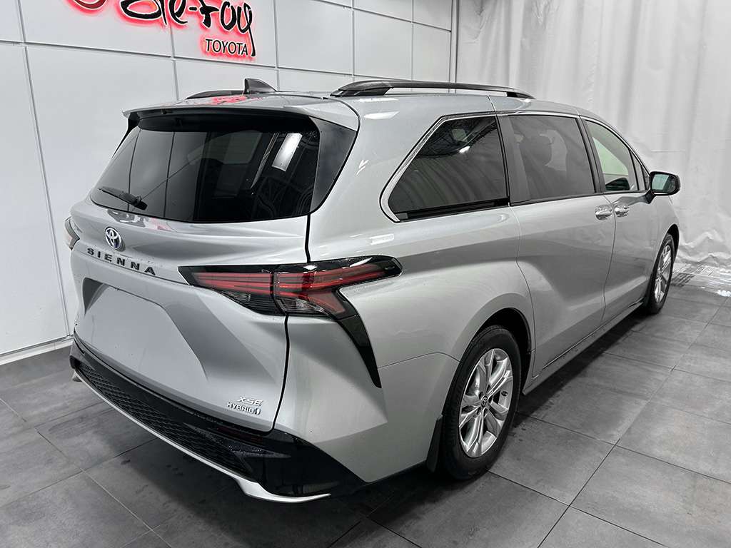 2022 Toyota Sienna - Image 6