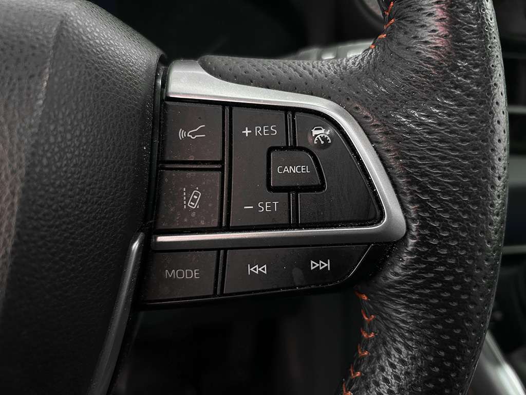 2022 Toyota Sienna - Image 11