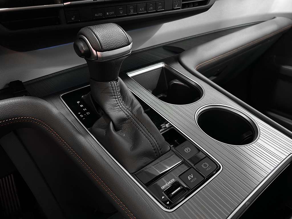 2022 Toyota Sienna - Image 12