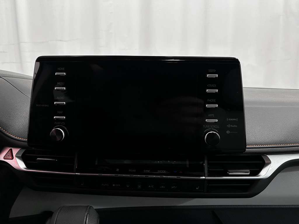 2022 Toyota Sienna - Image 13