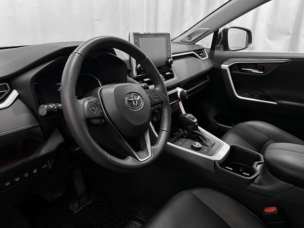 2022 Toyota Rav4 hybride - Image 8