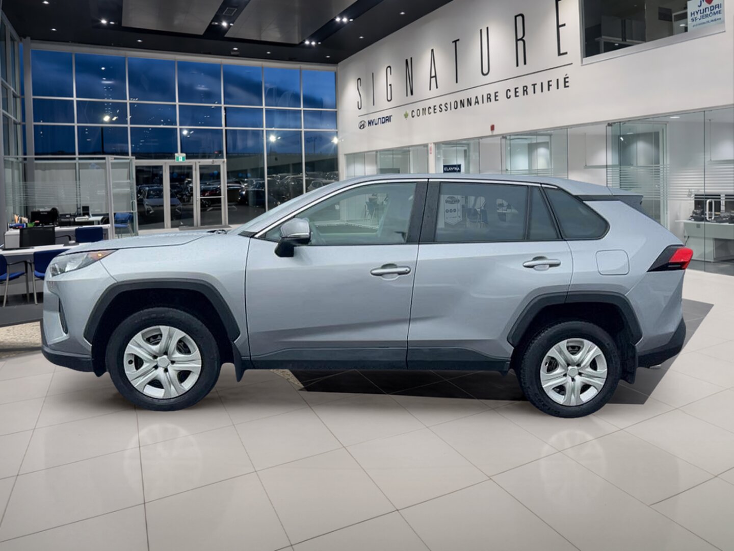 2023 Toyota RAV4 - Image 8