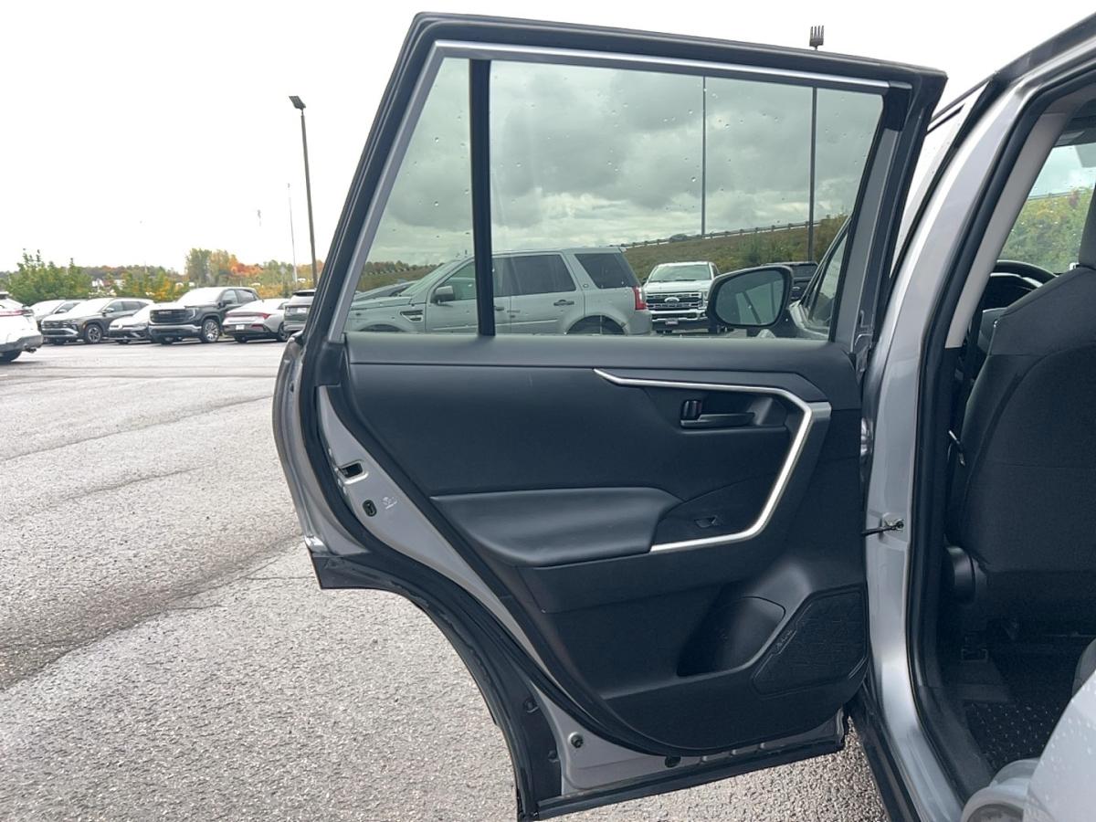 2023 Toyota RAV4 - Image 17