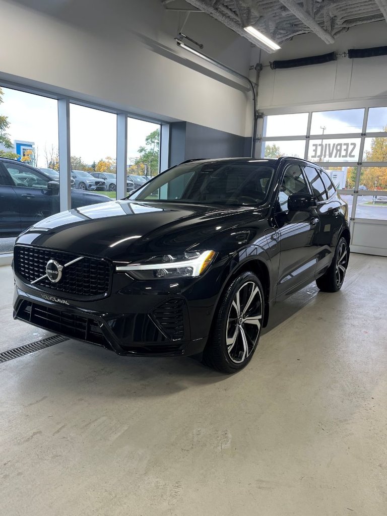 2025 Volvo XC60 Plug-In Hybrid - Image 6