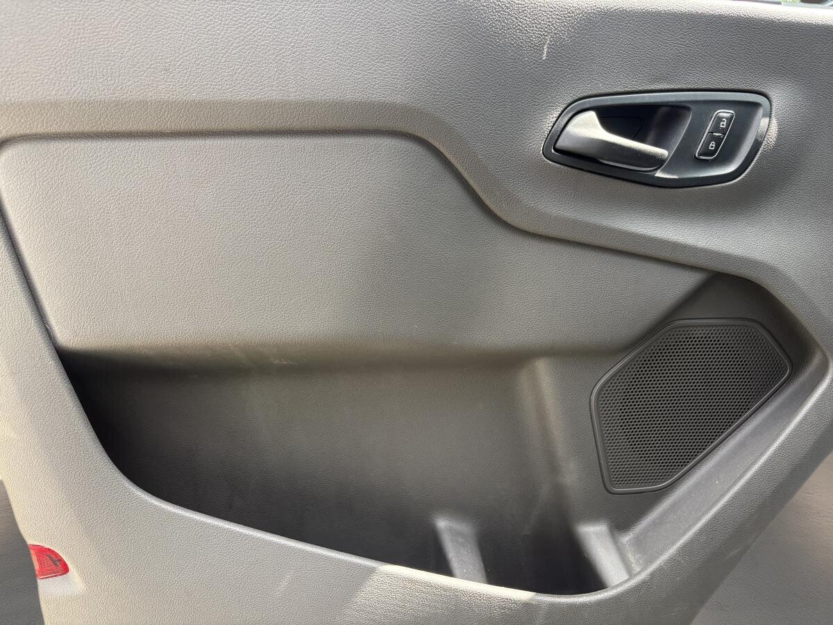 2023 Ford Transit Passenger Wagon - Image 17