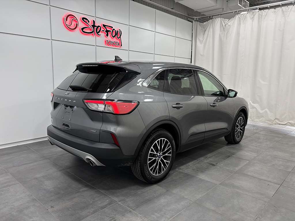 2021 Ford Escape Plug in - Image 12