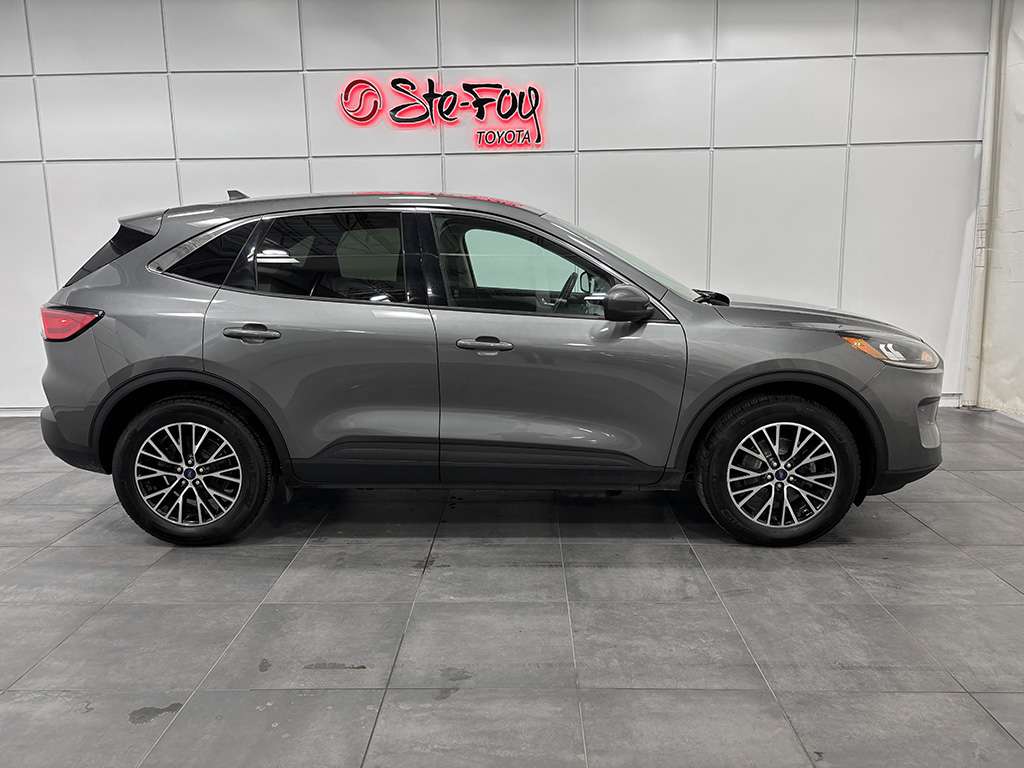 2021 Ford Escape Plug in - Image 13