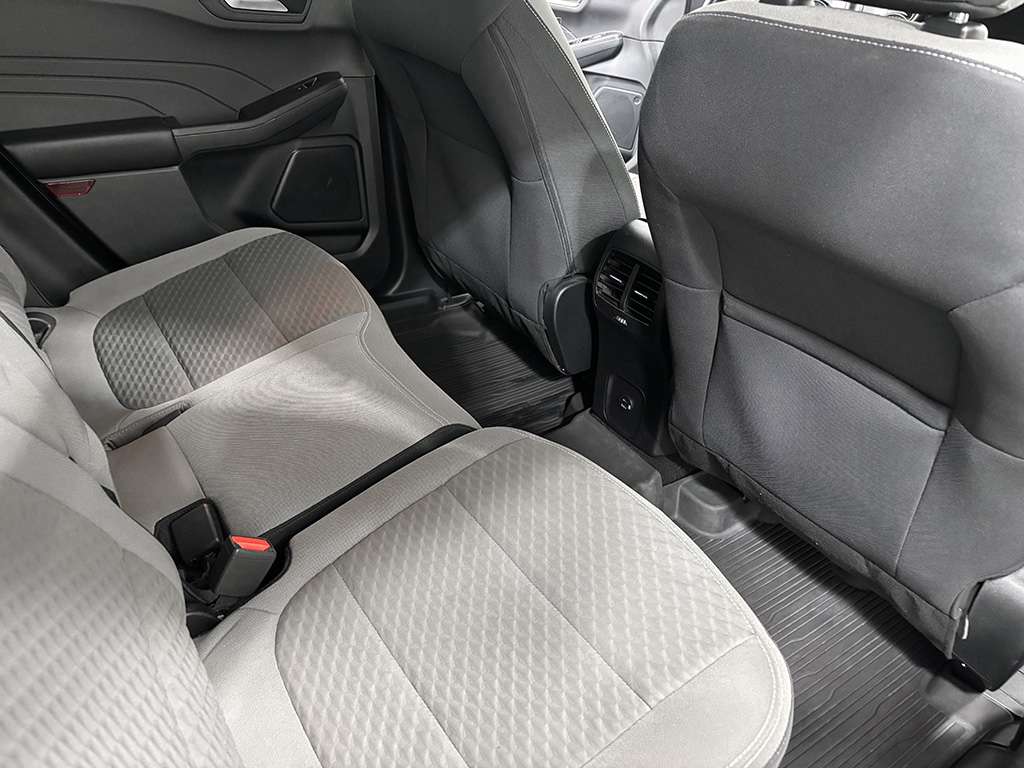2021 Ford Escape Plug in - Image 15