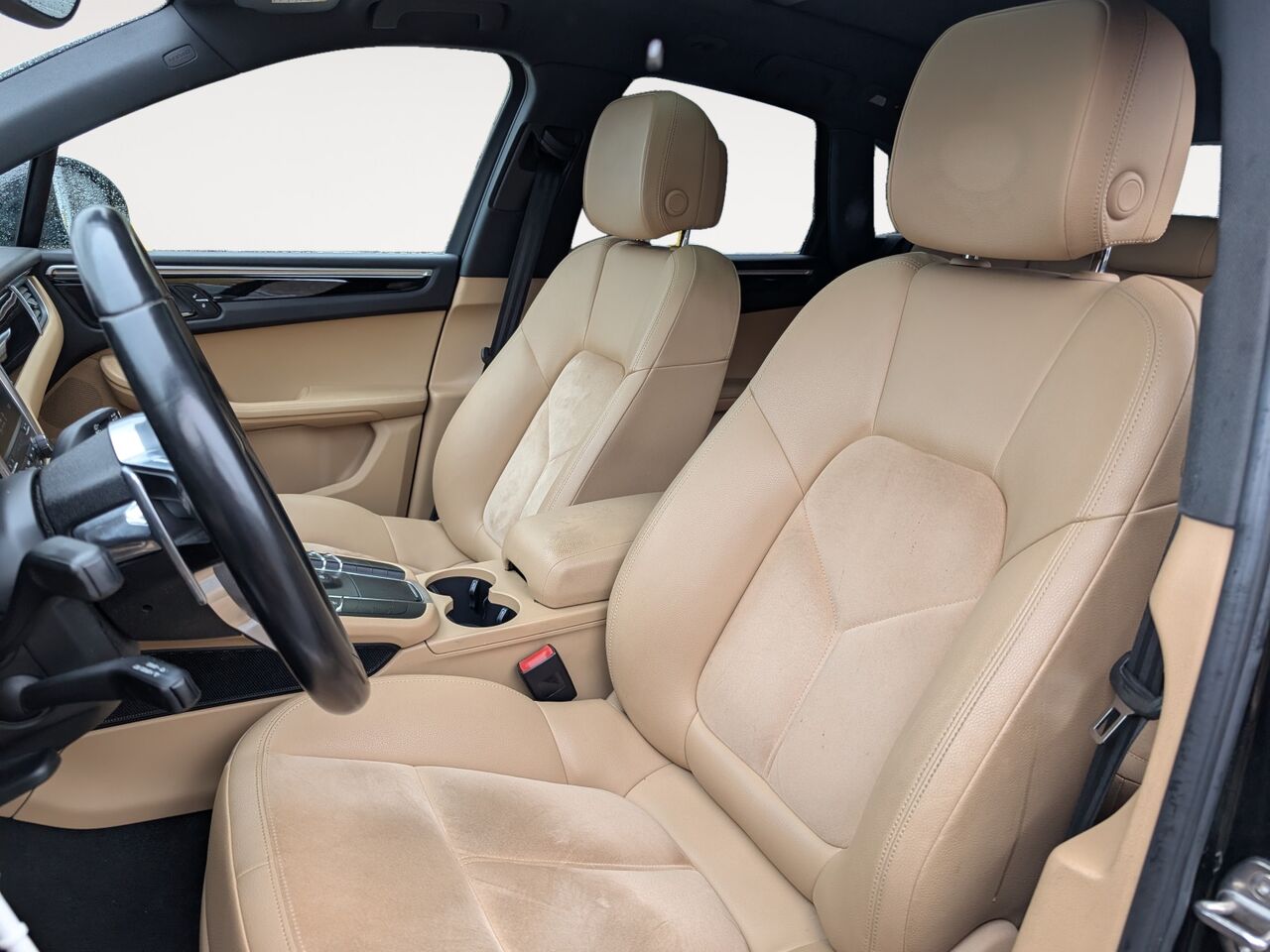2017 Porsche Macan - Image 7