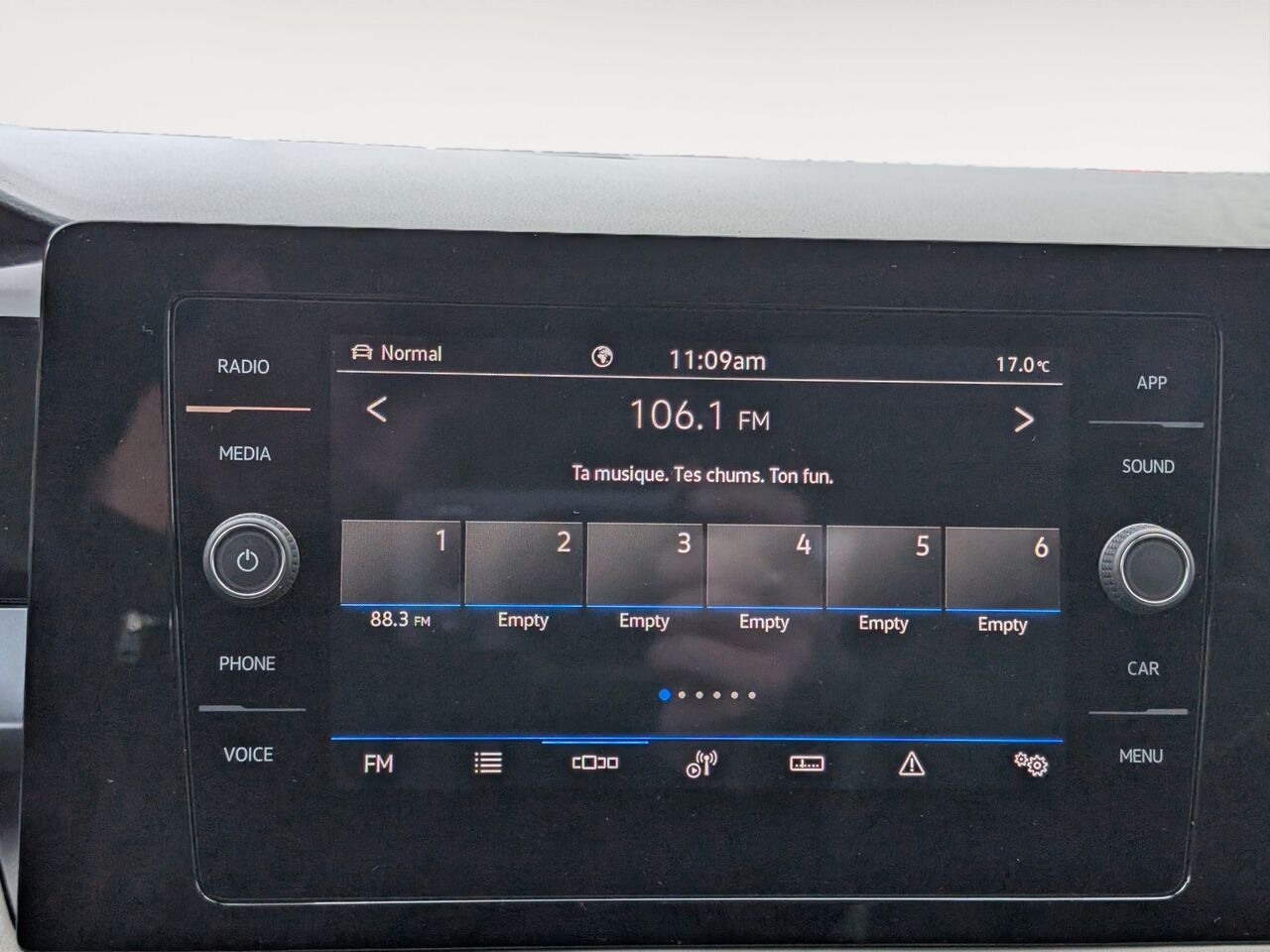 2026 Volkswagen Taos - Image 9
