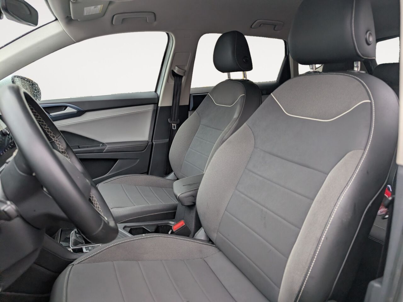 2024 Volkswagen Taos - Image 7