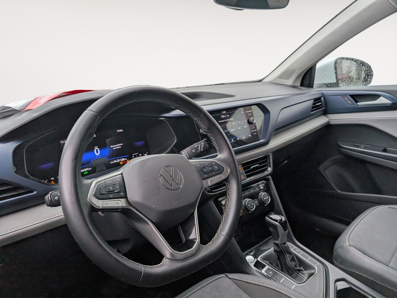 2024 Volkswagen Taos - Image 9