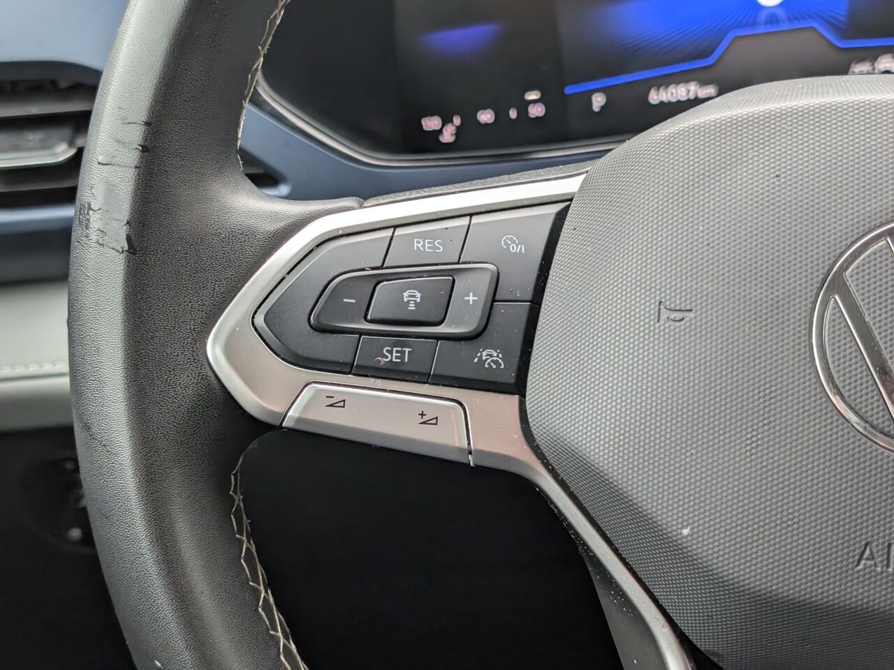 2024 Volkswagen Taos - Image 14