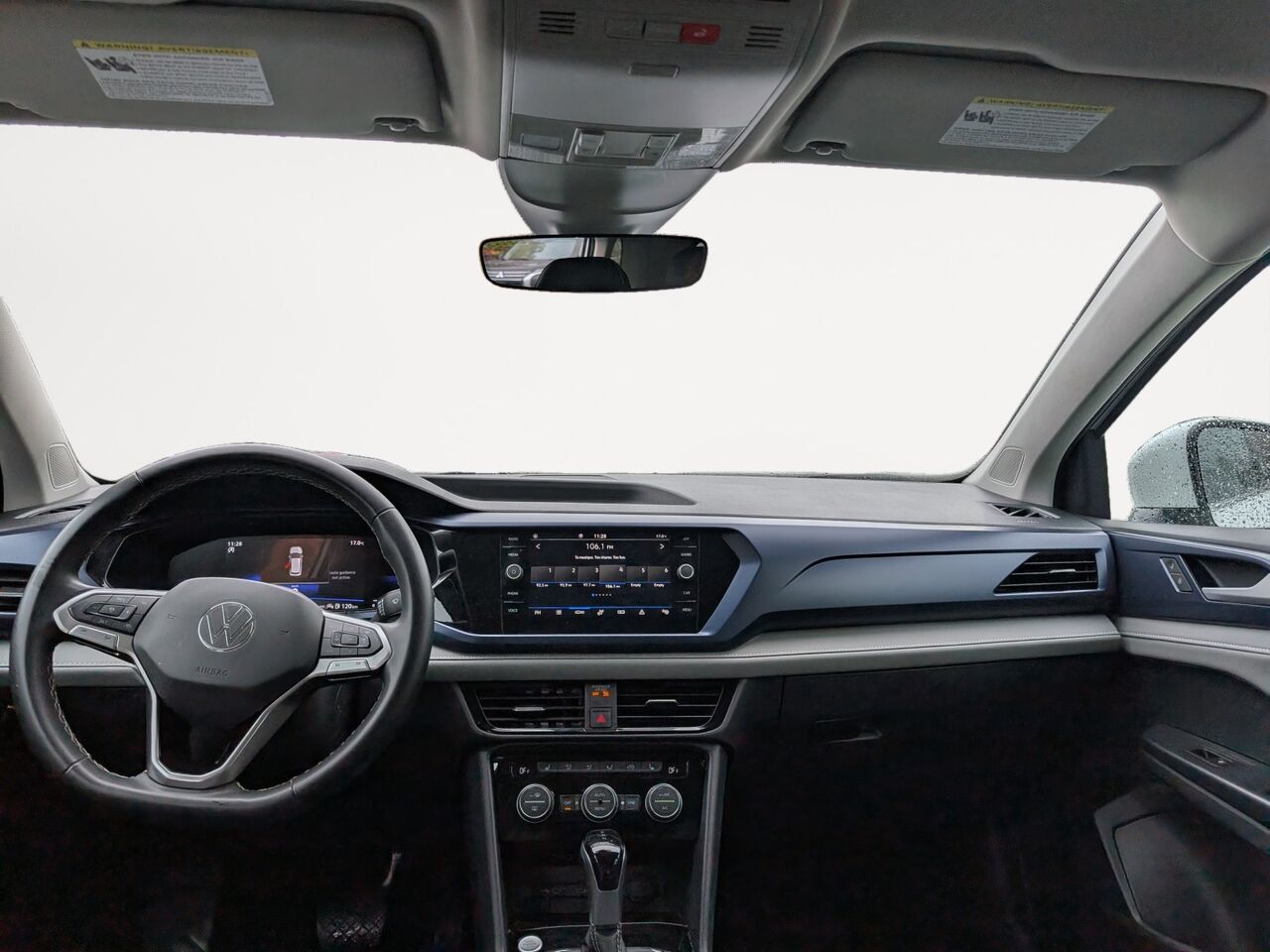2024 Volkswagen Taos - Image 17