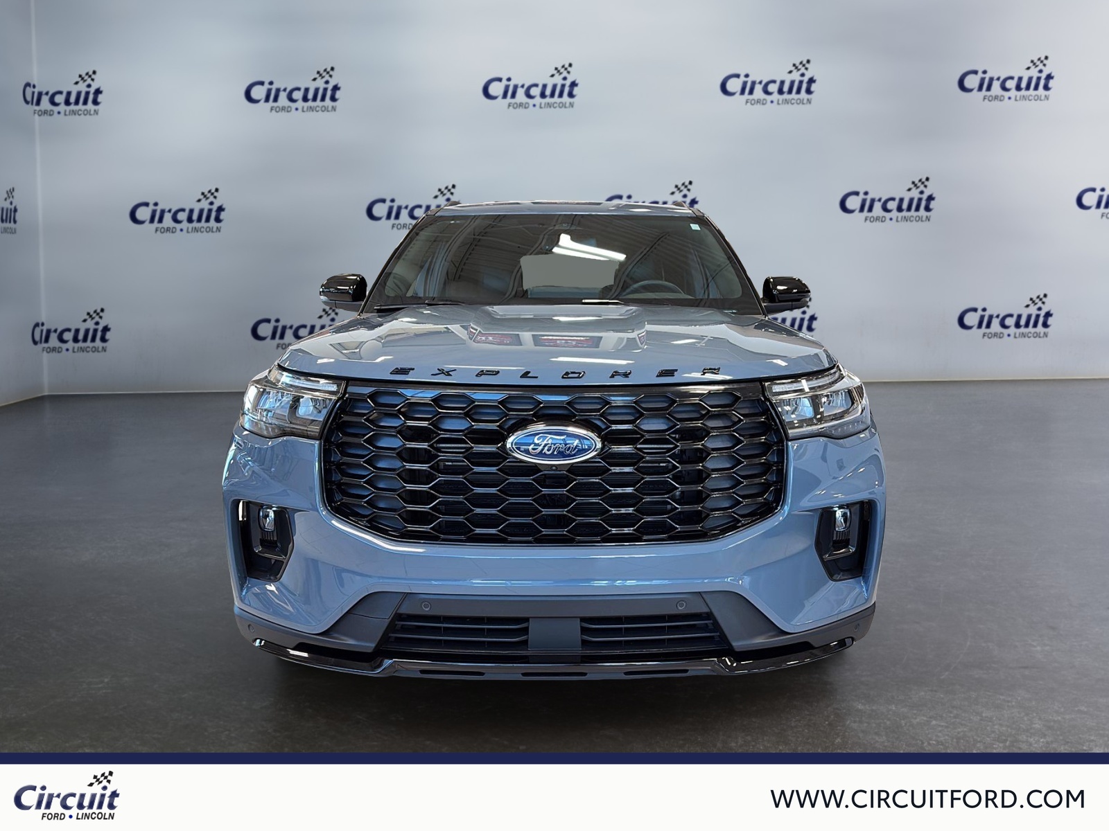 2025 Ford Explorer - Image 2
