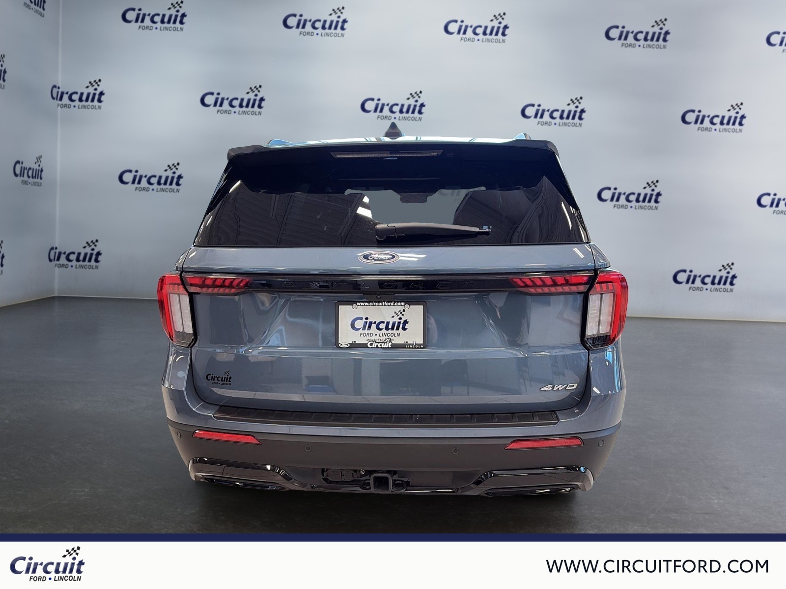 2025 Ford Explorer - Image 4
