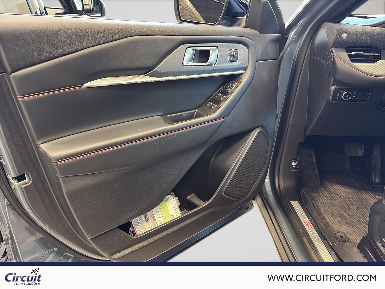 2025 Ford Explorer - Image 10