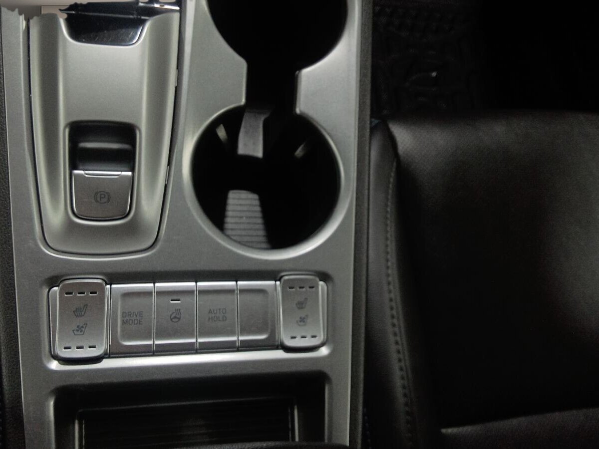 2023 Hyundai Kona - Image 20