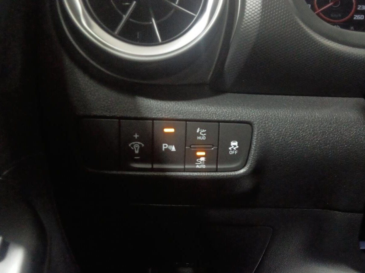 2023 Hyundai Kona - Image 23