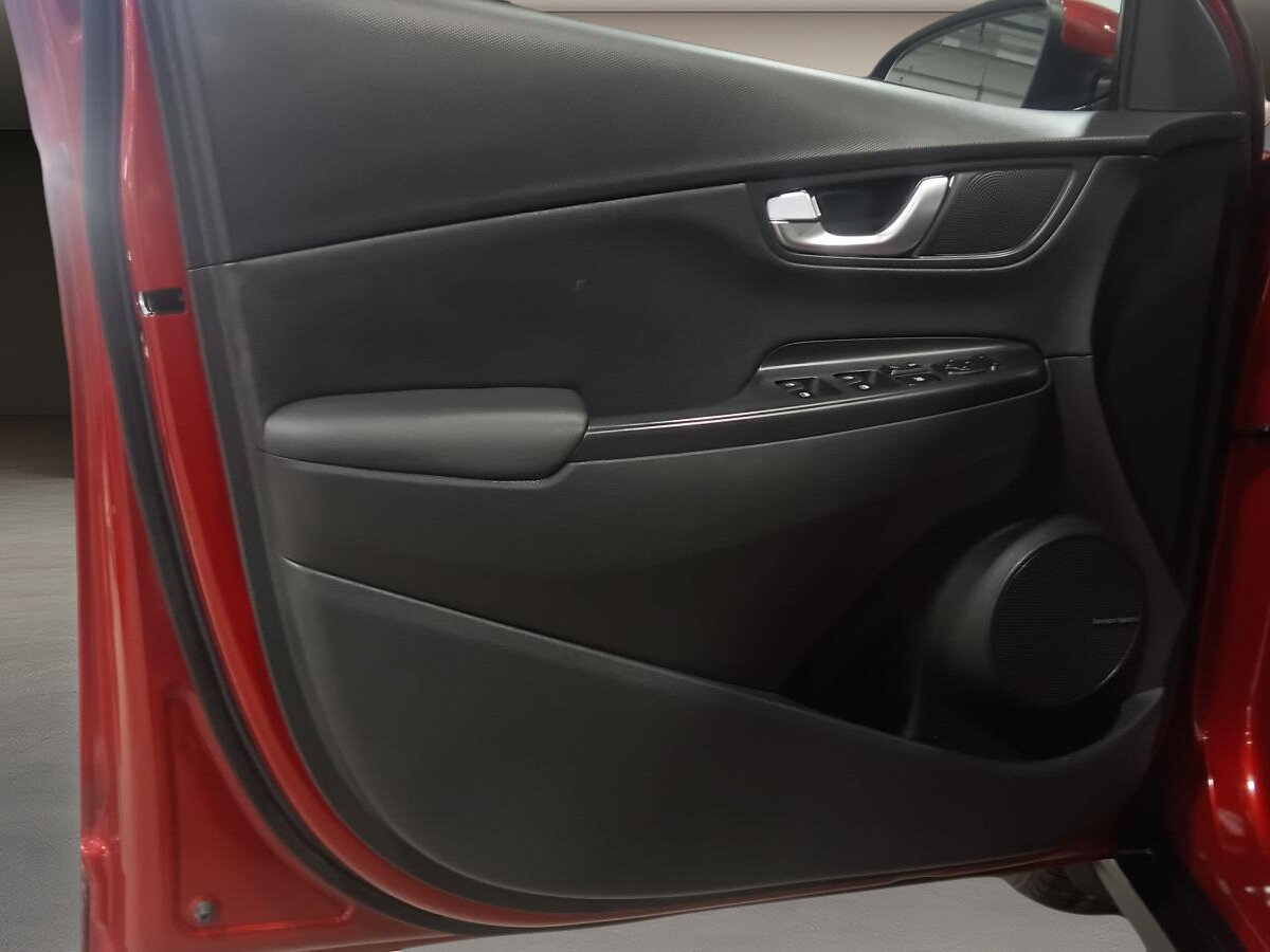 2023 Hyundai Kona - Image 29