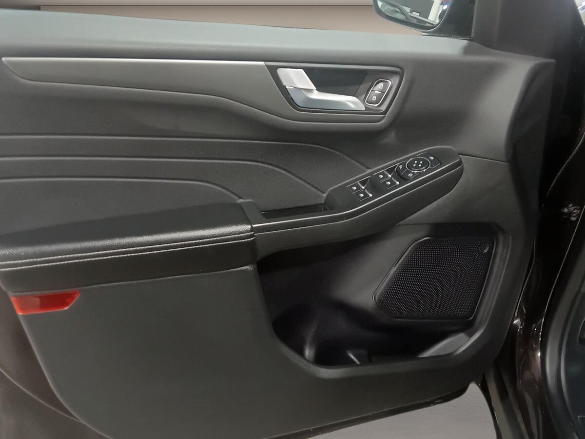 2023 Ford Escape Plug-in Hybrid - Image 27