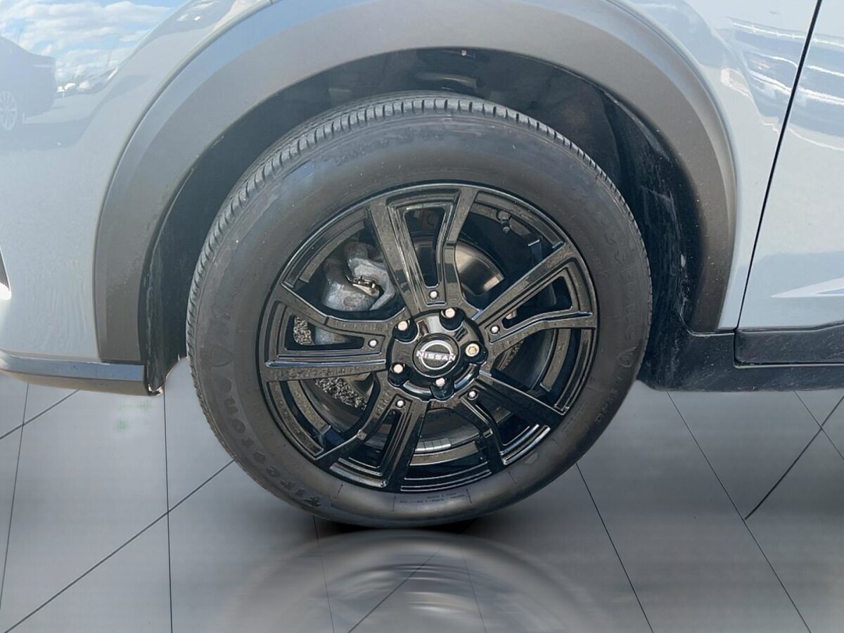 2023 Nissan Kicks - Image 9