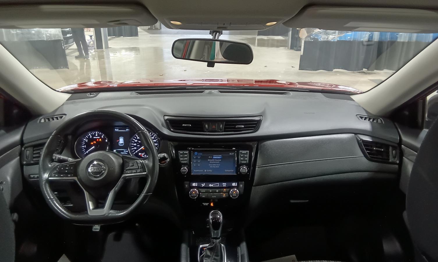 2017 Nissan Rogue - Image 23