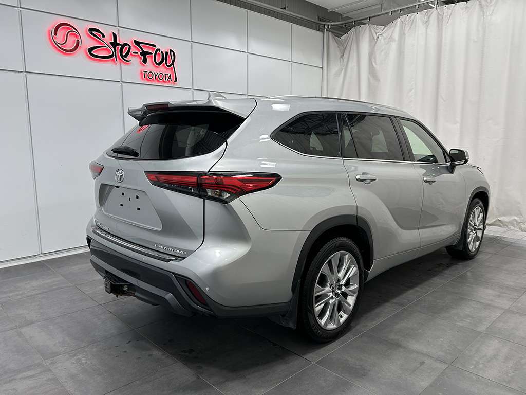 2022 Toyota Highlander - Image 10