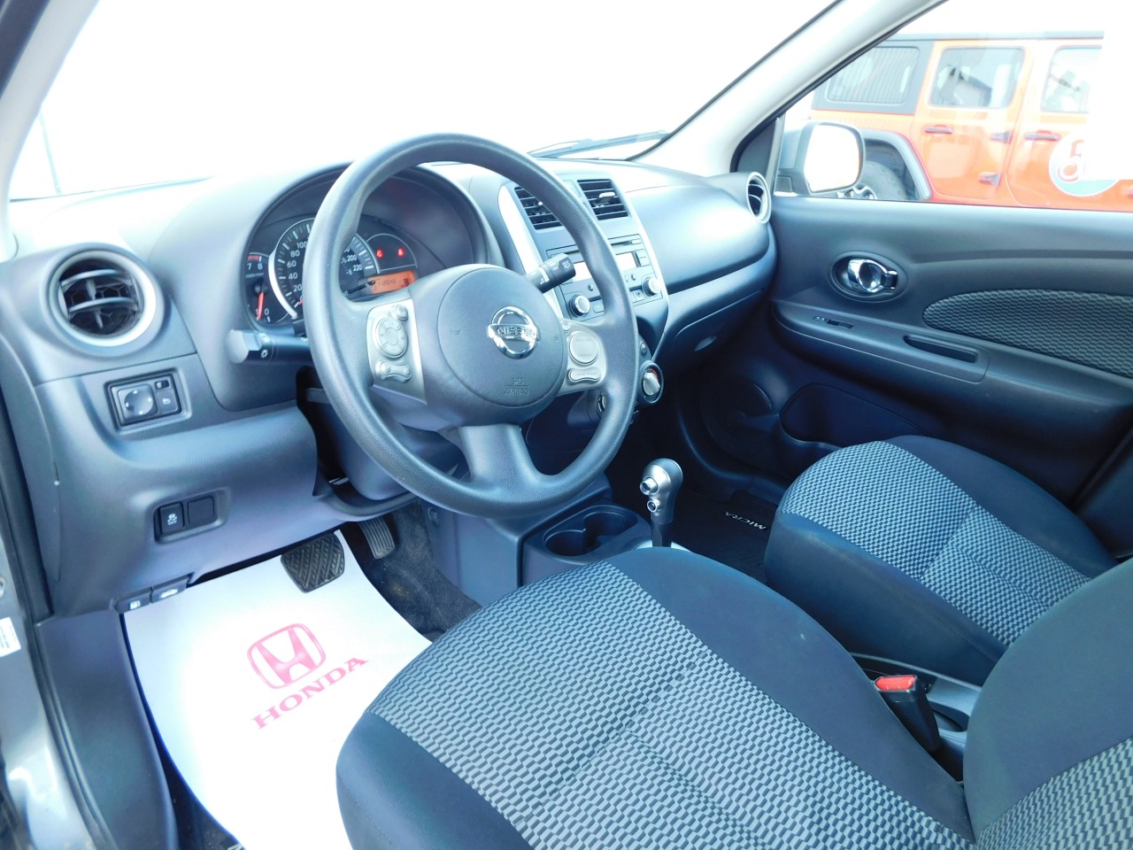 2017 Nissan Micra - Image 10