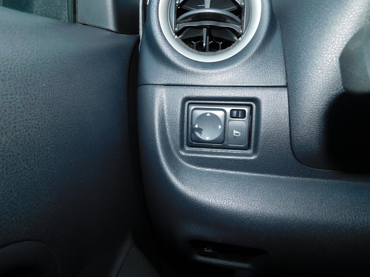 2017 Nissan Micra - Image 11