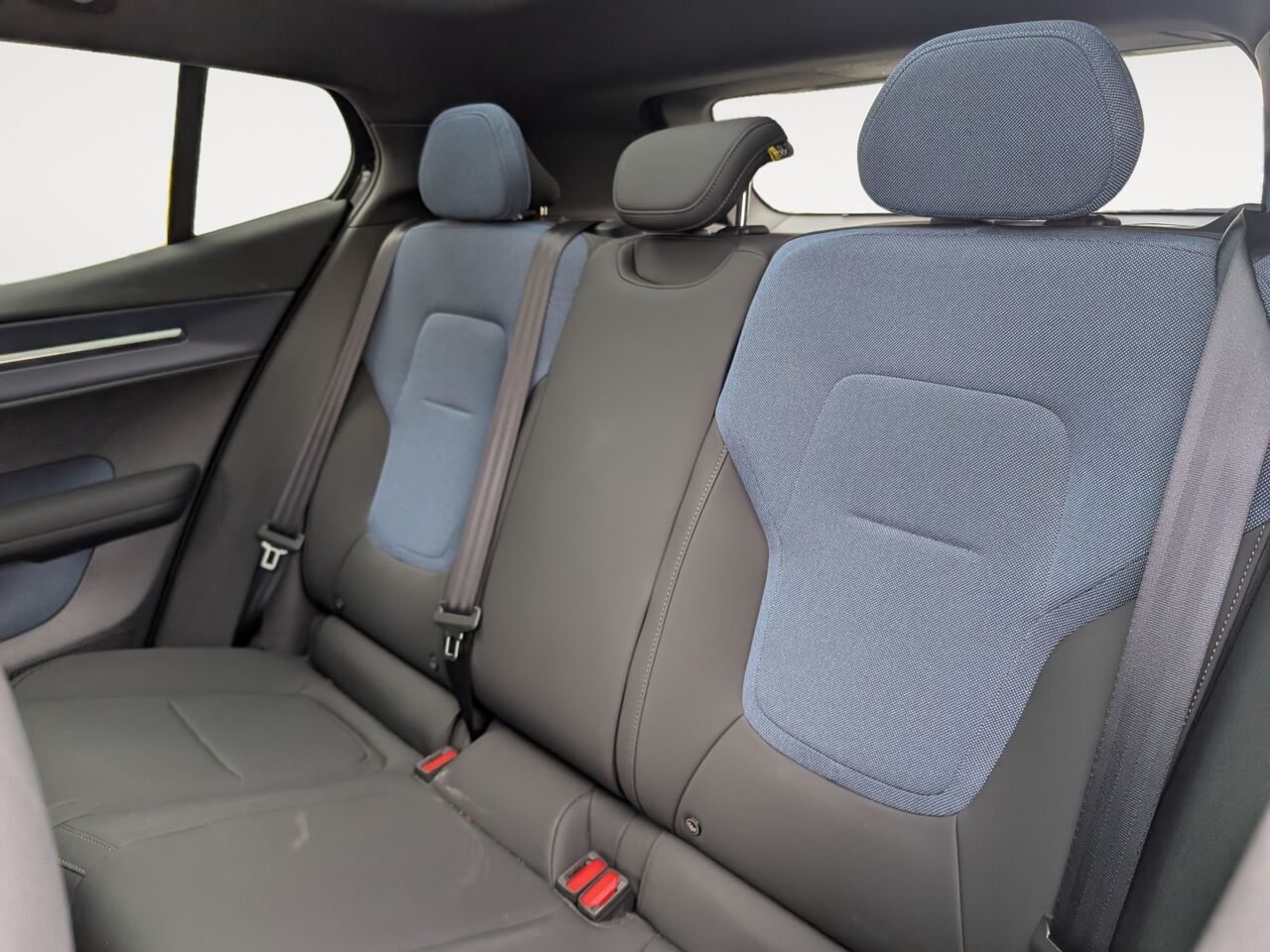2025 Volvo EX30 - Image 8