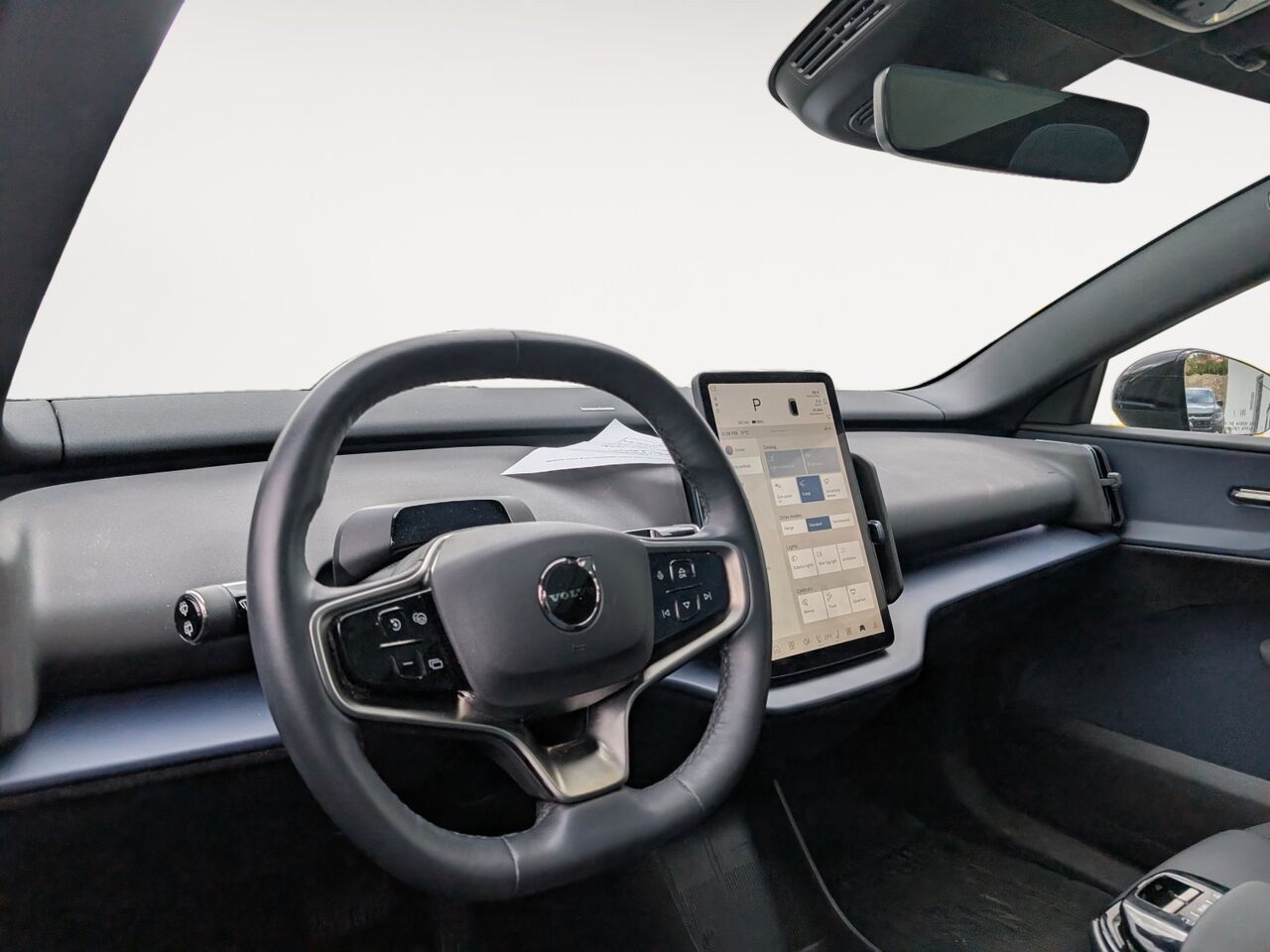 2025 Volvo EX30 - Image 9