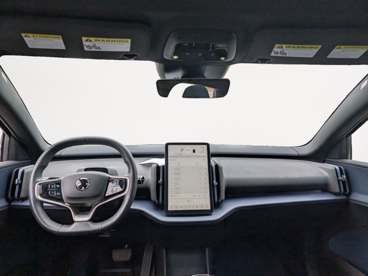 2025 Volvo EX30 - Image 15