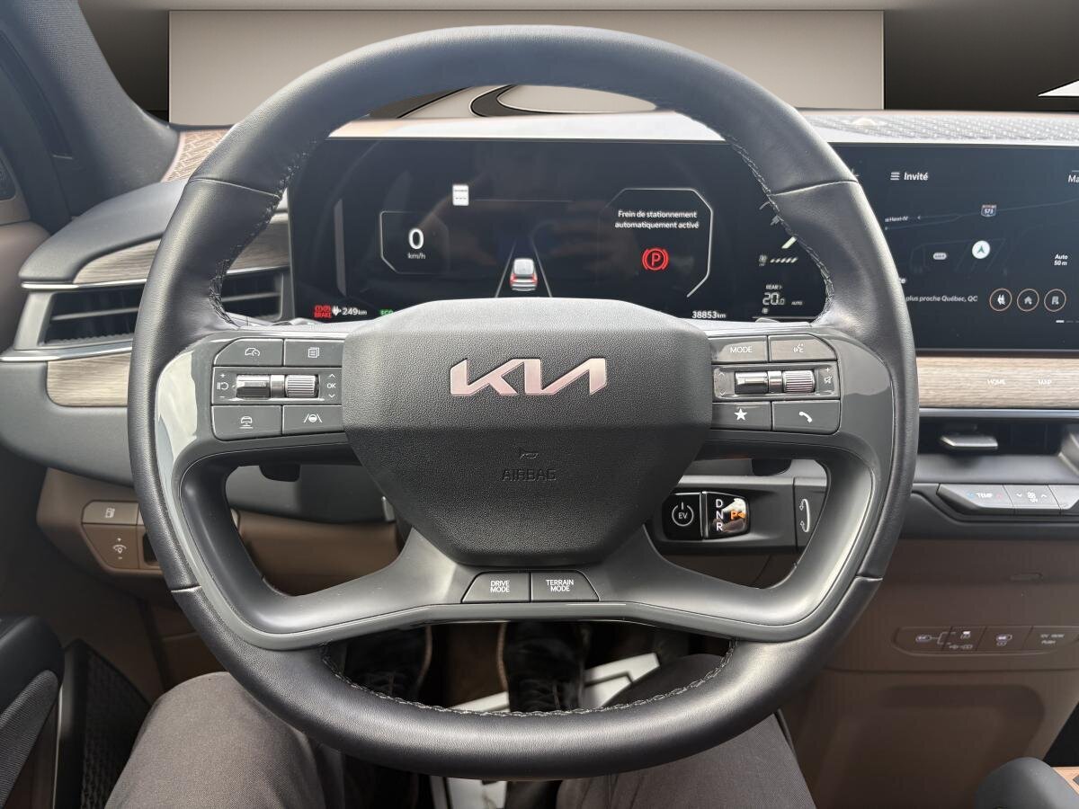 2025 Kia EV9 - Image 16
