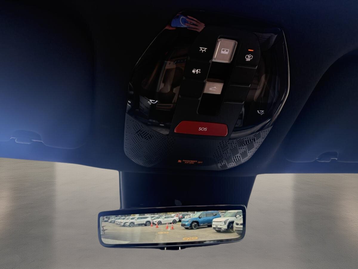 2025 Kia EV9 - Image 21